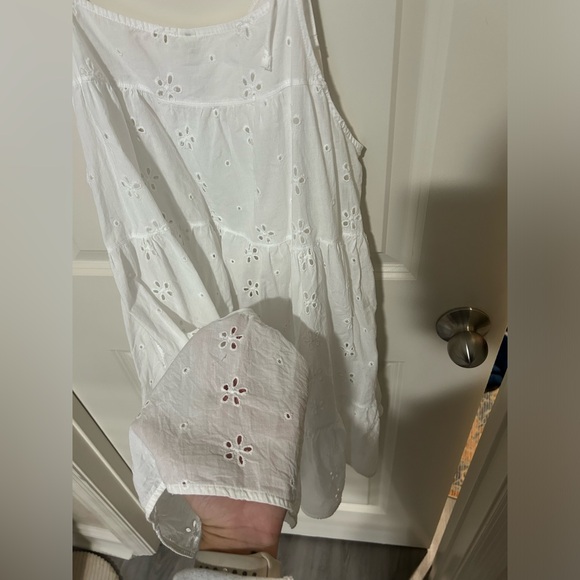 Victoria’s Secret White Linen Cover Up in Size Large - Picture 6 of 6